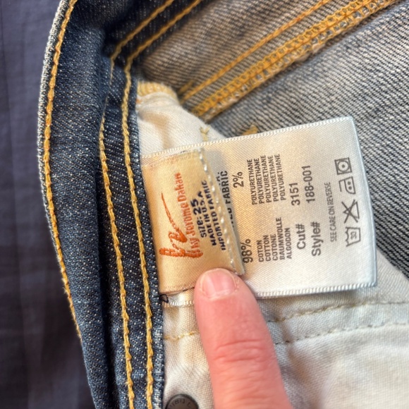 Women’s Jeans - Picture 3 of 5